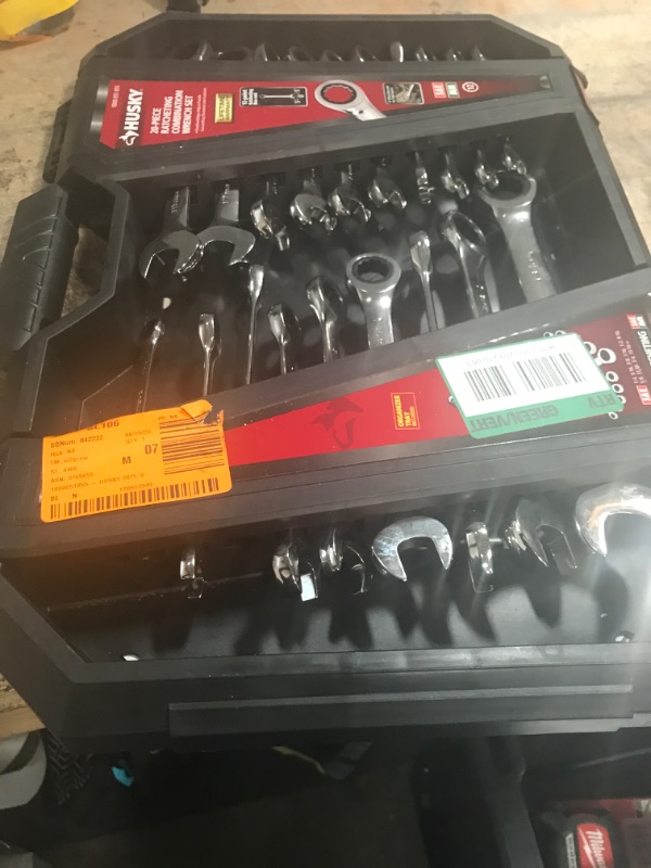 Photo 2 of 72-Tooth Ratcheting SAE/MM Combination Wrench Set (20-Piece)