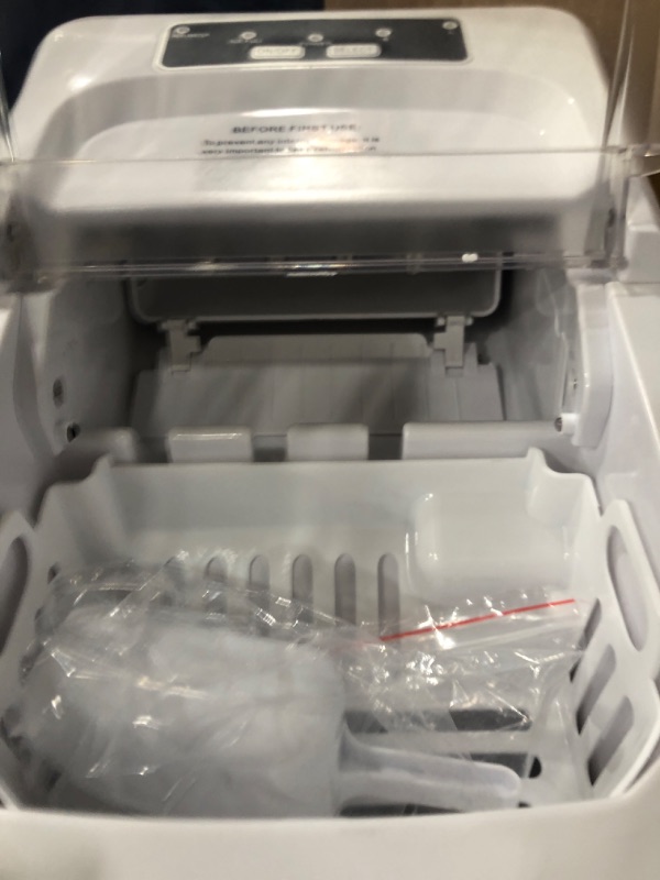 Photo 3 of Igloo Automatic Self-Cleaning 26-Pound Ice Maker, Countertop Size, Large or Small Cubes
