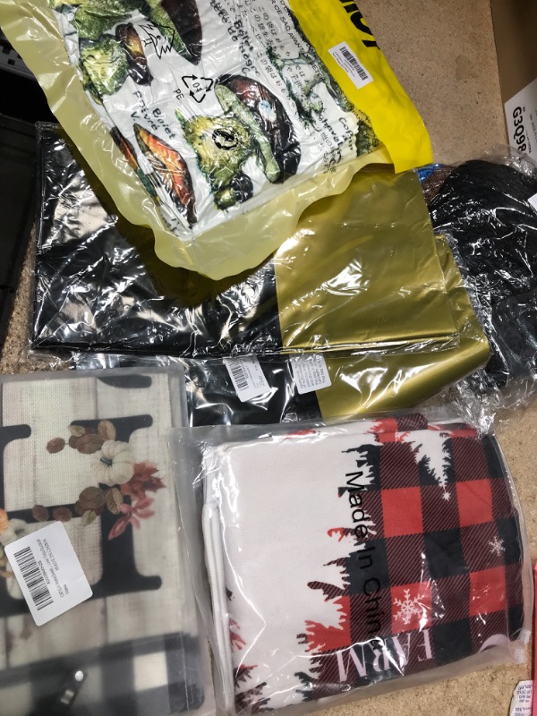 Photo 1 of 6 piece assorted bundle of