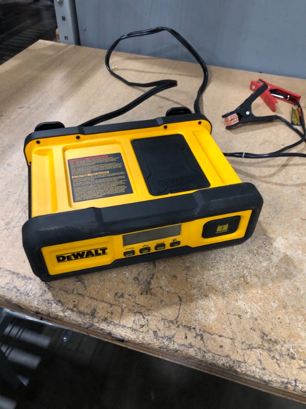 Photo 3 of DEWALT DXAEC100 DXAEC100 Professional 30-Amp Battery Charger and 3-Amp Maintainer with 100-Amp Engine Start, Yellow