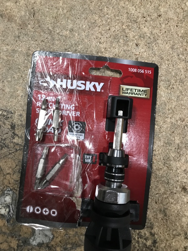 Photo 2 of 12-in-1 Quick Load Ratcheting Stubby Screwdriver Set
