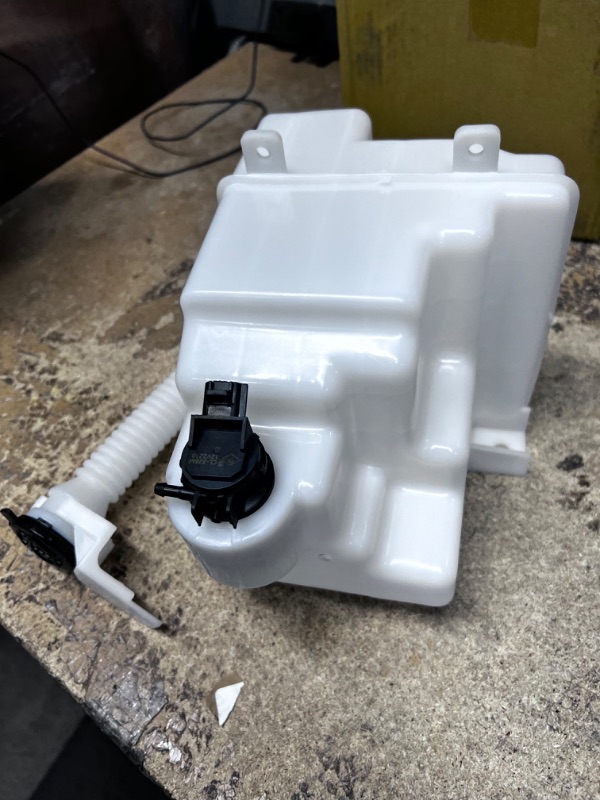 Photo 4 of Dorman 603-032 Front Washer Fluid Reservoir Compatible with Select Ford/Lincoln/Mercury Models