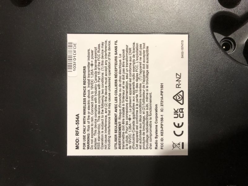 Photo 4 of ***MISSING PARTS - POWER SWITCH RIPPED OFF - SEE NOTES***
PetSafe Stay & Play Wireless Pet Fence with Replaceable Battery Collar