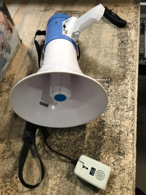 Photo 2 of PylePro PMP50 50 Watt 1,200 Yard Sound Range Portable Bullhorn Megaphone Speaker with Built In MP3 Input Jack and Loud Siren Alarm, Blue