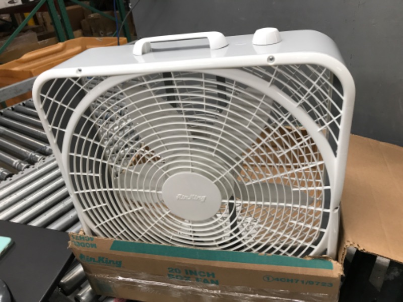 Photo 2 of **non-functional , parts only**
AIR KING Box Fan Non-Osc 20 in 3-spd 120V 9723
