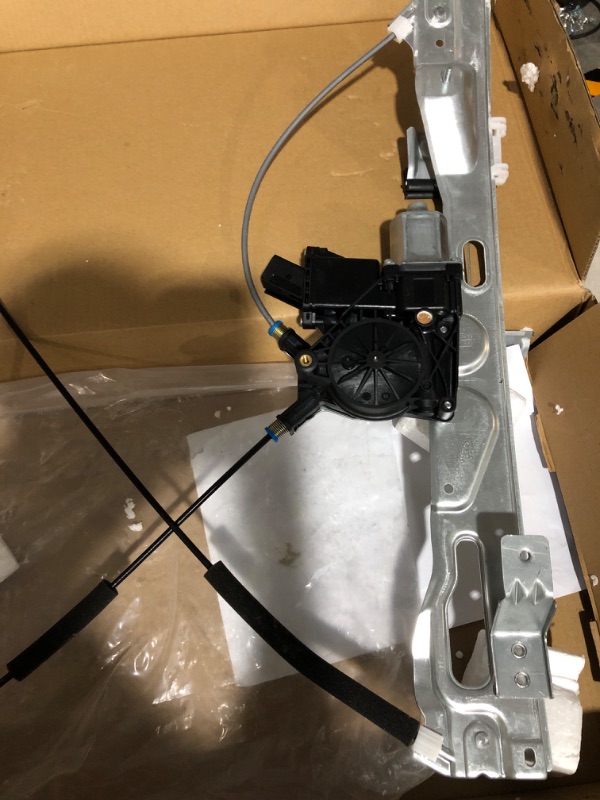 Photo 4 of * damaged item * loose hardware *
A-Premium Power Window Regulator with 7-Pin Motor and Anti-Pinch Function Compatible with Ford F-150 2011-2014 Pickup,