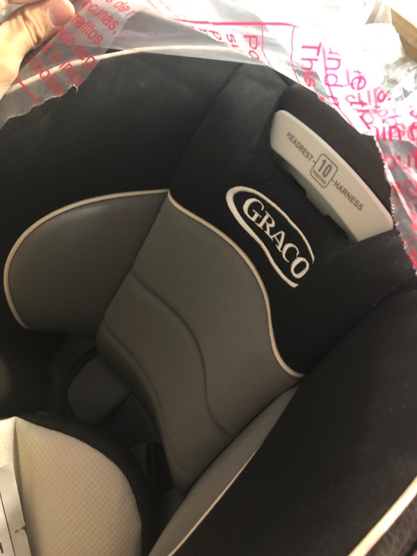 Photo 3 of **[USED]**
Graco Extend2Fit Convertible Car Seat, Gotham