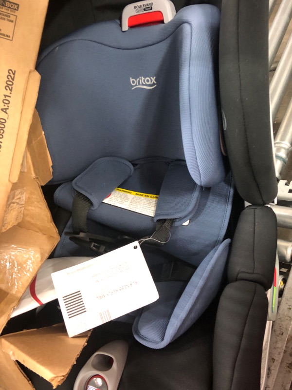 Photo 3 of Britax Boulevard Clicktight Convertible Car Seat, Blue Contour SafeWash Boulevard Blue Contour