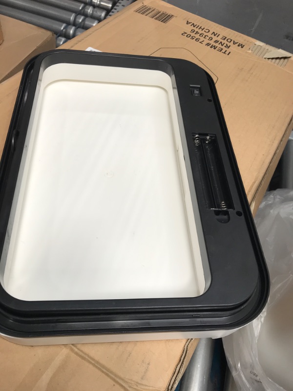 Photo 5 of **USED**
Simpli-Magic 79503 13 Gallon Touchless Sensor Trash Can, Rectangle Garbage Bin, Perfect for Home, Kitchen, Office, White