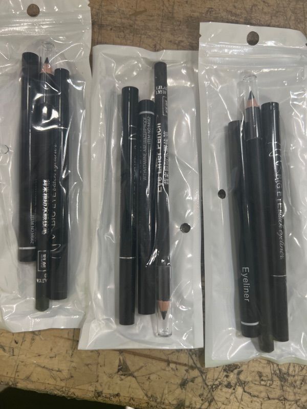 Photo 2 of 3 pack - ETEDES 3 Different Precision Liquid Eyeliners,Long lasting,Waterproof,Smudge Proof,[3-in-1] Eyeliner *3;Black #-0325025