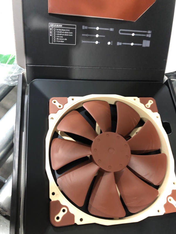 Photo 2 of Noctua NF-A20 FLX, Premium Quiet Fan, 3-Pin (200x30mm, Brown)