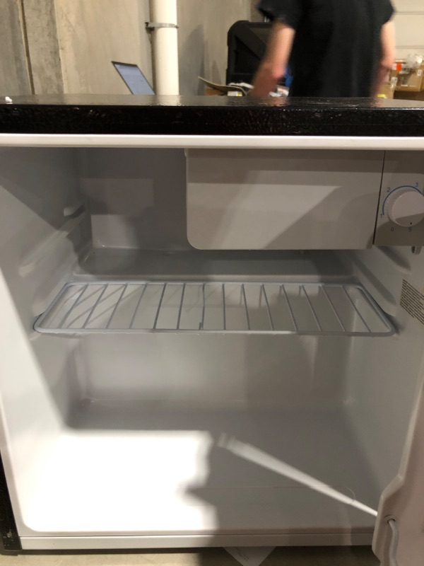 Photo 6 of * powers on but does not cool * sold for parts * repair *
Frigidaire EFR182 1.6 Cu ft Stainless Steel Mini fridge. Perfect for Home or The Office. Platinum Series