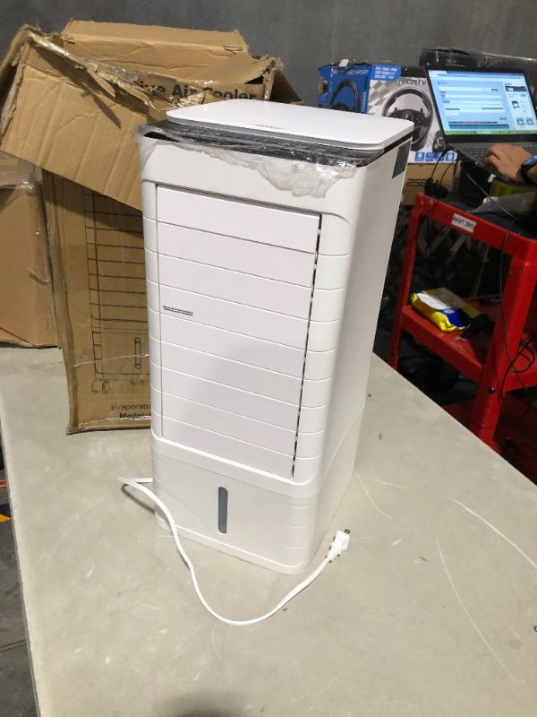 Photo 1 of ***USED - SEE NOTES***
RXQ2214R Evaporative Cooler, White, 10.2" x 9.4" x 22.6"