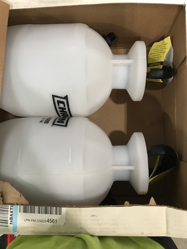 Photo 2 of *USED* NO PRAYERS* CHAPIN International 22000 Value Pack, 1 Gallon Sprayer, 2 Value Pack, Translucent White 1 Gallon Sprayer - 2 Pack Sprayer