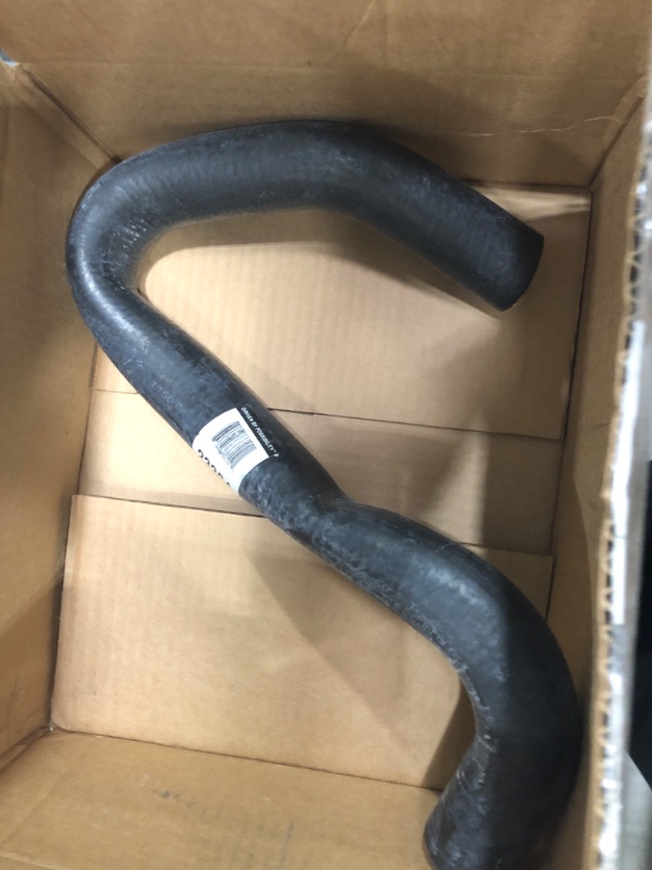 Photo 2 of Gates 23364 Premium Molded Coolant Hose, Black