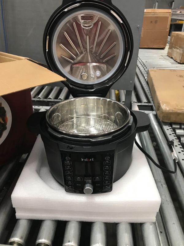 Photo 2 of * item used * not functional * sold for parts * repair *
Instant Pot Duo Crisp Ultimate Lid, 13-in-1 Air Fryer and Pressure Cooker Combo, Sauté, Slow Cook, Bake, Steam