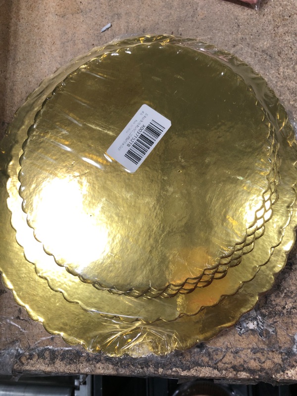 Photo 2 of 30-Pack Sturdy Round Cake Boards 8,10 and 12 inch, Gold Cardboard Cake Circles Plate Scalloped Base 3 Size Cake Base,10 of Each Size (Gold)