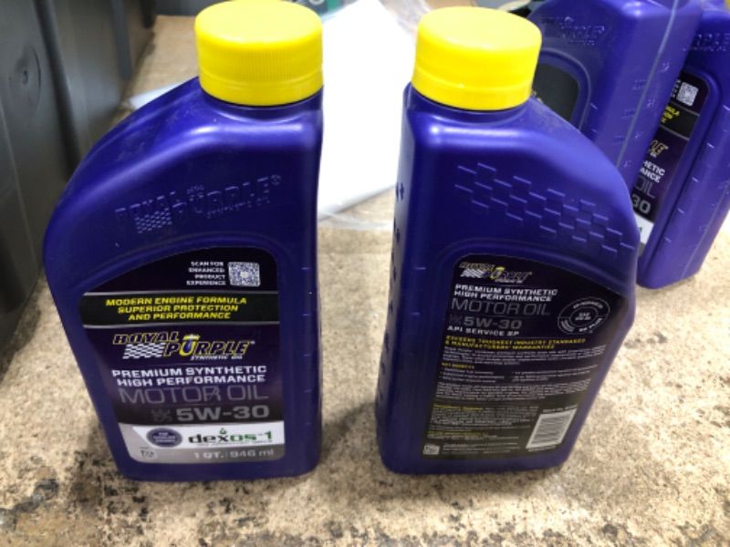 Photo 2 of Royal Purple 01530 API-Licensed SAE 5W-30 High Performance Synthetic Motor Oil - 1 Qt 1 Quart (32 Ounces)