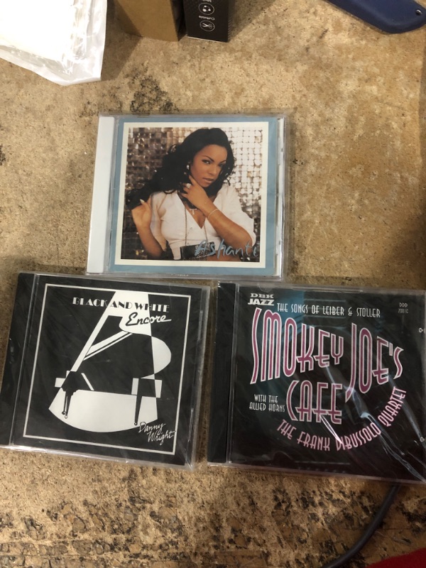 Photo 1 of  CDs Ashanti , Smokey jones caffe , Black and white encore