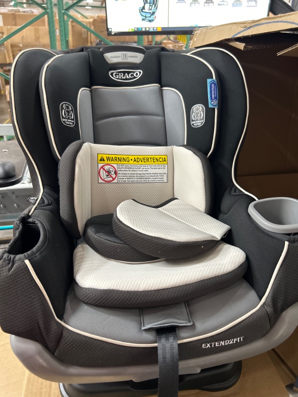 Photo 3 of *USED* Graco Extend2Fit Convertible Car Seat, Gotham