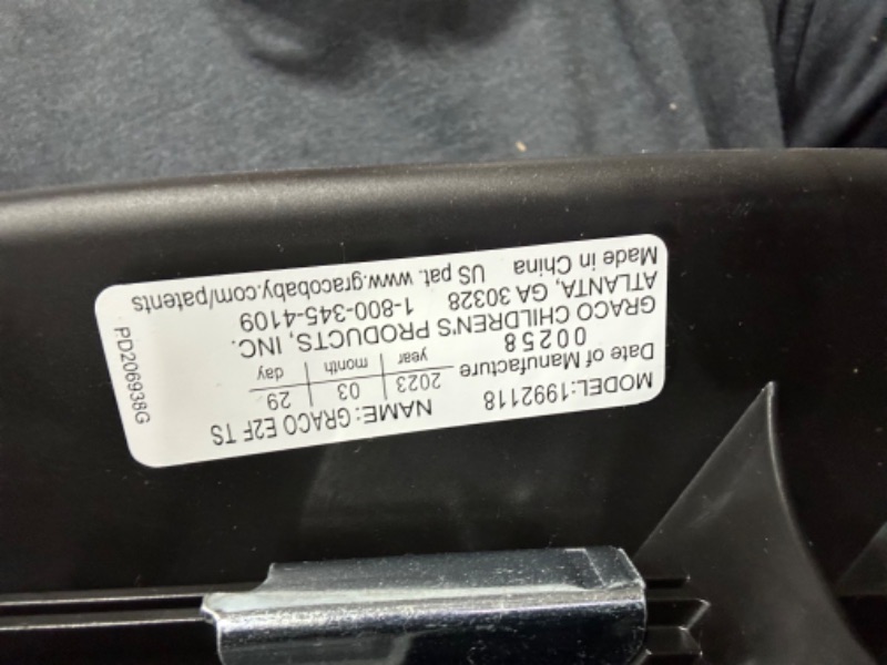 Photo 10 of (USED) Graco Extend2Fit 3 in 1 Car Seat | Ride Rear Facing Longer with Extend2Fit, featuring TrueShield Side Impact Technology, Ion , 20.75x19x24.5 Inch (Pack of 1) 3-in-1 Ion