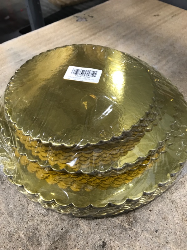 Photo 2 of 30-Pack Sturdy Round Cake Boards 8,10 and 12 inch, Gold Cardboard Cake Circles Plate Scalloped Base 3 Size Cake Base,10 of Each Size (Gold)