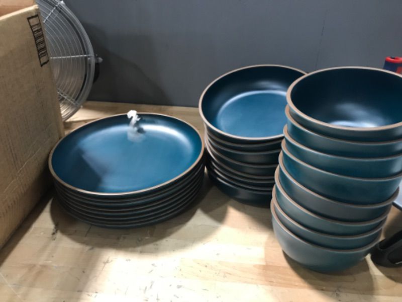 Photo 1 of 24pc dinning set - blue
