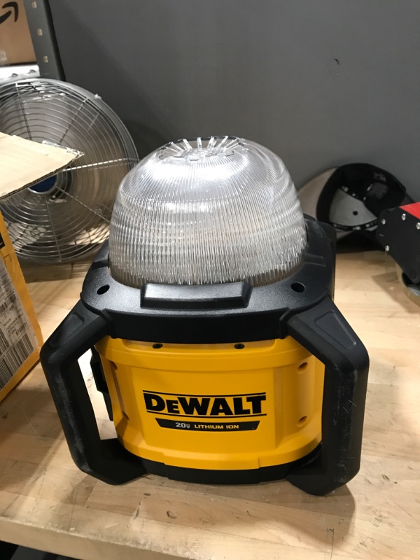 Photo 2 of (PARTS ONLY)DEWALT 20V MAX* LED Work Light, Tool Only (DCL074)