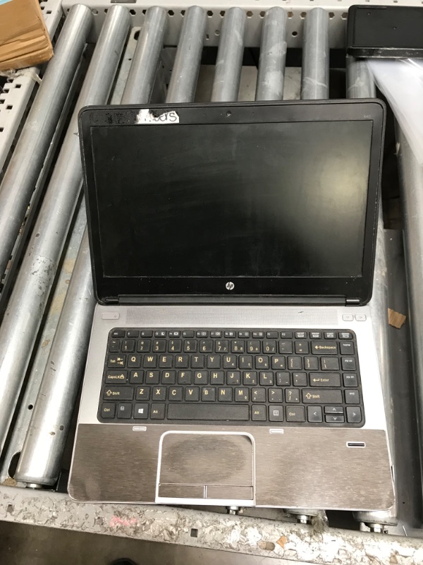 Photo 2 of parts only unable to verify internal hardware 
 HP ProBook 640 G2 Laptop 14" Intel Core i3 6100U 2.3GHZ 8GB DDR4 Ram 500GB HDD Win 10 Pro
