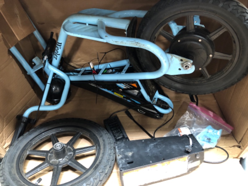 Photo 2 of *MISSING HARDWARE MINOR SCRATCHES* Droyd WEELER mini E-Bike
