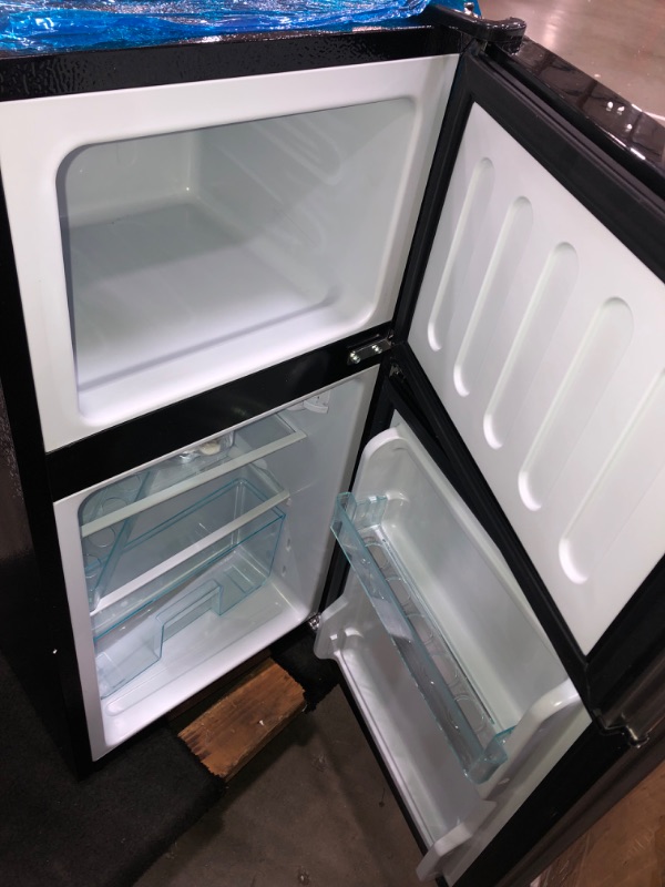 Photo 5 of *BOTTOM GETS SLIGHTLY COLD** Bodare Mini Fridge with Freezer Quite: 3.2 Cu.Ft Mini Refrigerator with 2 Doors - Small Refrigerator Energy-Efficient Compact Refrigerator - Small Fridge for Bedroom Dorm Office Apartment 