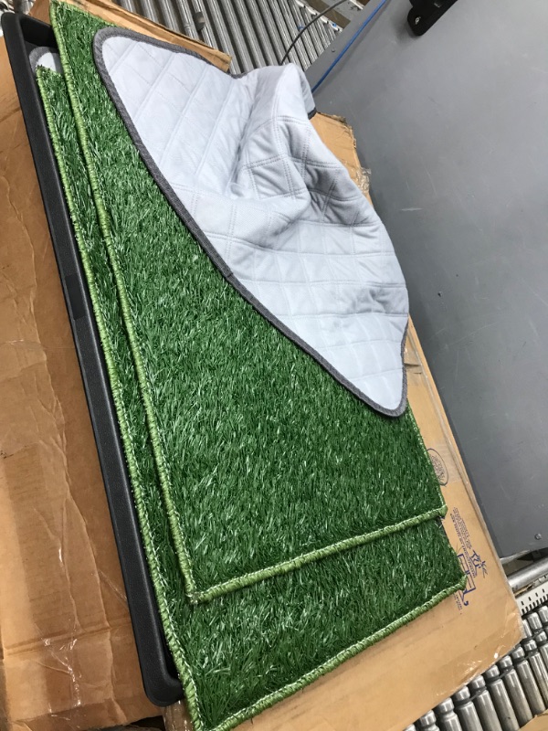 Photo 2 of 
Embellbatt 35.4 x 23.6In Dog Grass Pad with Tray Pet Potty Fake Grass Training Mat Artificial Grass for Dogs with Tray on Indoor and Outdoor
Size:35.4 X 23.6 inches