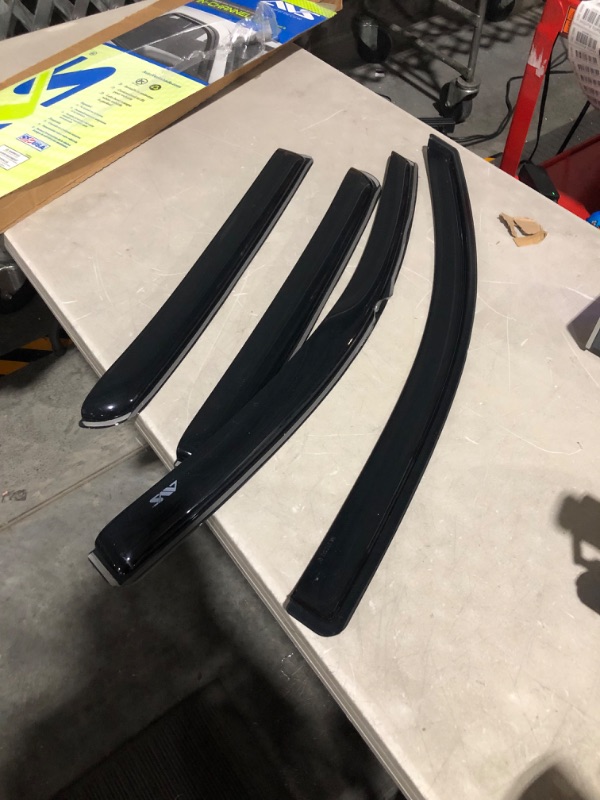 Photo 3 of ***DAMAGED - SEE PICTURES***
Auto Ventshade [AVS] In-Channel Ventvisor / Rain Guards | Smoke Color, 4 pc | 194995 | Fits 2015 - 2022 Chevrolet/GMC Colorado/Canyon Crew Cab