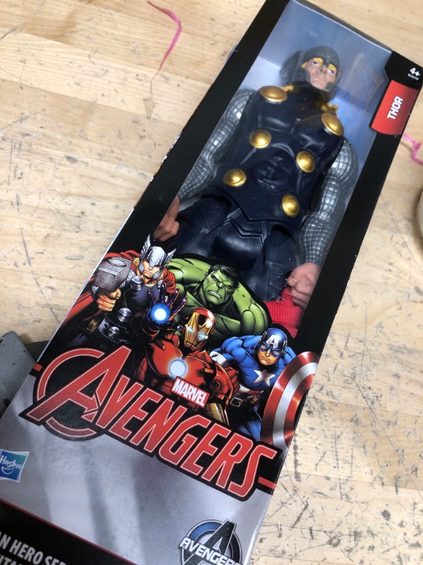 Photo 1 of Avengers Figure – Titan Ultron, 30 cm (Hasbro b2389)