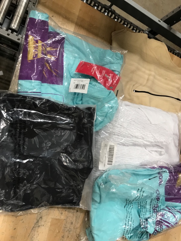 Photo 1 of 5 Piece Assorted Clothing Bundle