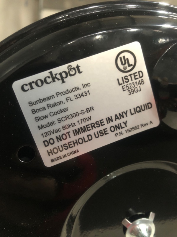 Photo 3 of * used * functional * 
Crock-Pot 3-Quart Round Manual Slow Cooker, Stainless Steel and Black -