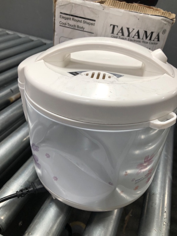 Photo 3 of **DAMAGE**TAYAMA Automatic Rice Cooker & Food Steamer 5 Cup, White (TRC-04RS)