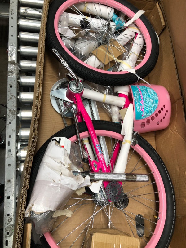 Photo 4 of *NEW* Schwinn Koen & Elm Big Kids Bike, 20-Inch Wheels, Kickstand Included, Basket or Number Plate, Ages 7-13 Years Old, Rider Height 48-60-Inches 20-Inch Wheels Pink