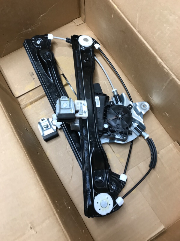 Photo 2 of GM Genuine Parts 95382561 Front Driver Side Window Regulator without Motor 25.06"L x 18.12"W