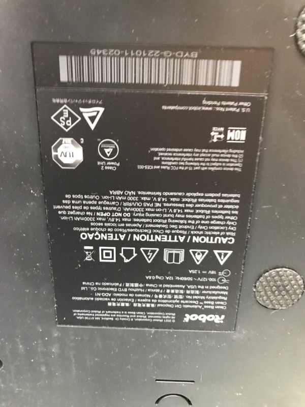 Photo 4 of **SEE NOTES/NON-REFUNDABLE/FOR PART**
iRobot® Roomba Combo™ j7+ Self-Emptying Robot Vacuum & Mop - Automatically vacuums and mops without needing to avoid carpets, Identifies & Avoids Obstacles, Smart Mapping, Alexa, Ideal for Pets