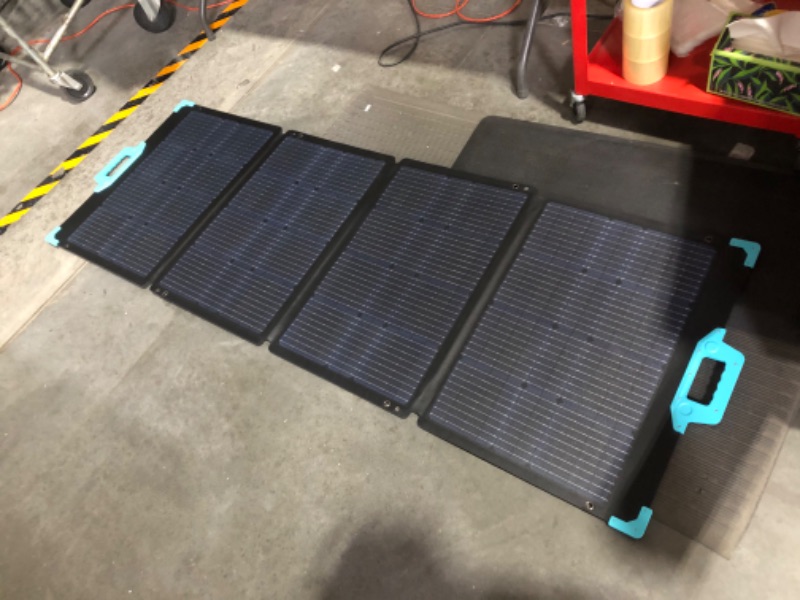 Photo 2 of ***USED - UNABLE TO TEST***
Renogy 220 watt Portable Solar Panel for Power Station, 12v Foldable, 29.1 x 22.9 x 1.6 inches