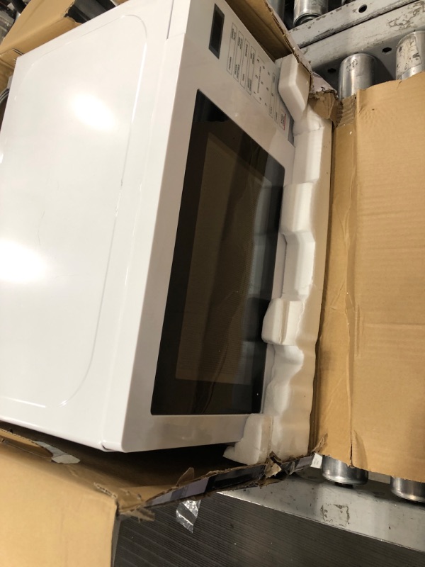 Photo 3 of 0.7 cu. ft. 700-Watt Countertop Microwave in White