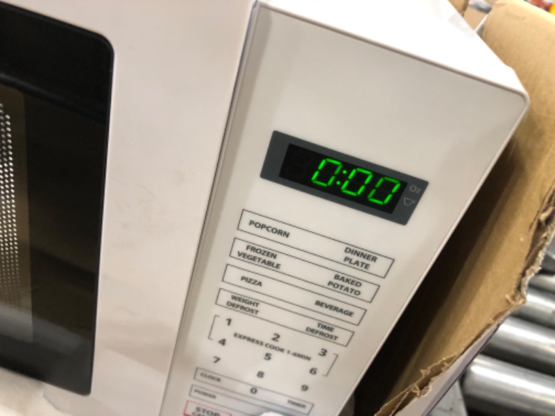 Photo 2 of 0.7 cu. ft. 700-Watt Countertop Microwave in White