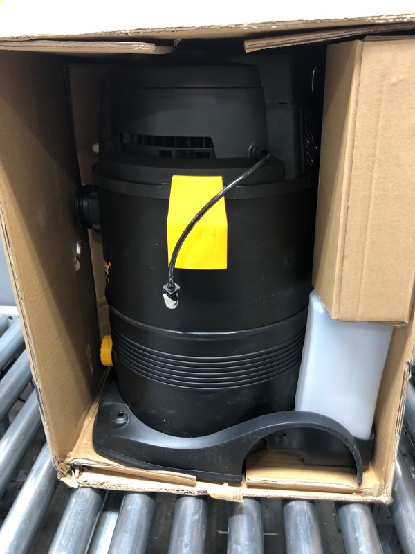 Photo 2 of ***see notes***Vacmaster VK809PWR 0201 8 Gallon 5.5 Peak HP Wet/Dry/Upholstery Shampoo Vacuum Cleaner 8 Gallon Upgrade