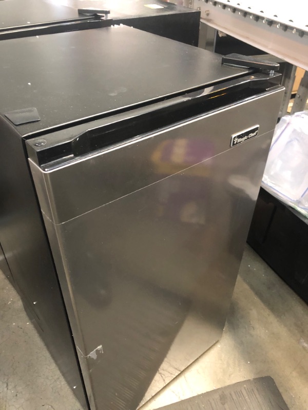 Photo 3 of *PARTS ONLY DOES NOT FUNCTION*
Magic Chef 3.2 Cu. Ft. Mini Fridge in Stainless Steel Without Freezer, Stainless Steel Look
