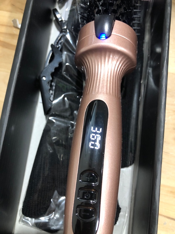 Photo 2 of * NEW* Terviiix 1.5" Thermal Brush Heated for Hair Curling, 38mm Ceramic Tourmaline Ionic Volumizer, Gold
