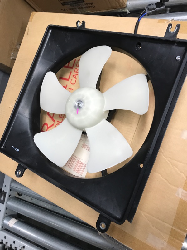 Photo 1 of Dorman 620-240 Engine Cooling Fan Assembly Compatible with Select Acura / Honda Models,Black