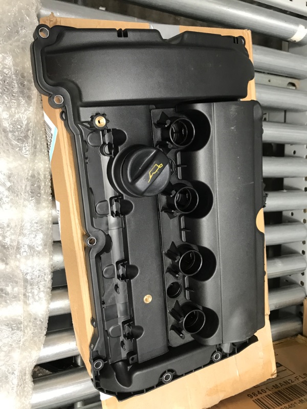 Photo 1 of Car Valve Cover, Engine Valve Cover V759886280 Car Accessories Replacement For 207 208 308 508 3008 5008 RCZ