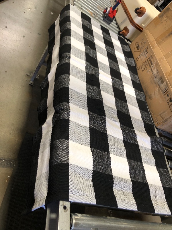 Photo 1 of 2'9'' X 4'9'' CHECKERED AREA RUG BLACK AND WHITE 