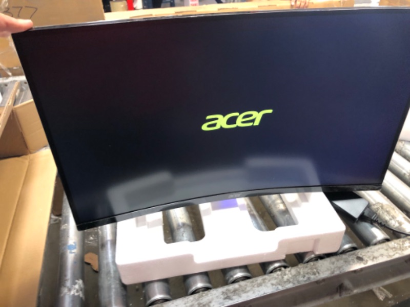 Photo 2 of acer Nitro XZ2-27" Monitor Full HD 1920x1080 165Hz 16:9 1ms VRB 400Nit 
